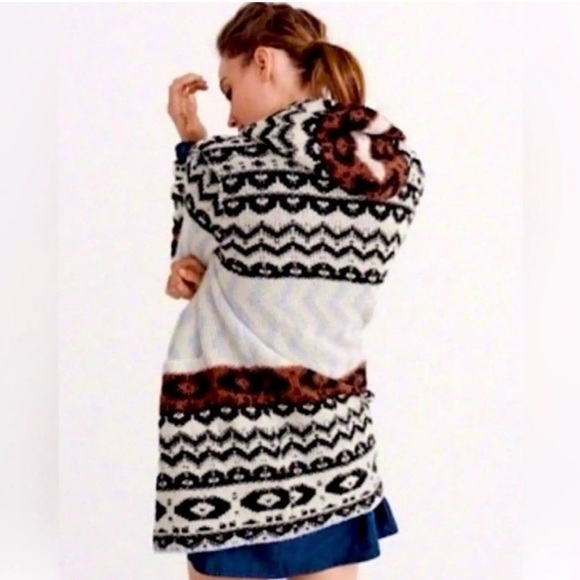 Abercrombie & Fitch Women's
Wool Alpaca Blend Hooded Cardigan Sweater-Size XS‎ - Picture 2 of 9